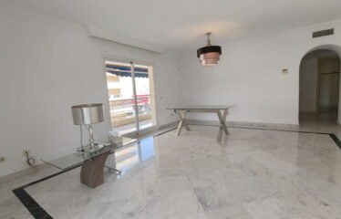 Apartamento Planta Media en Puerto Banús, Costa del Sol
